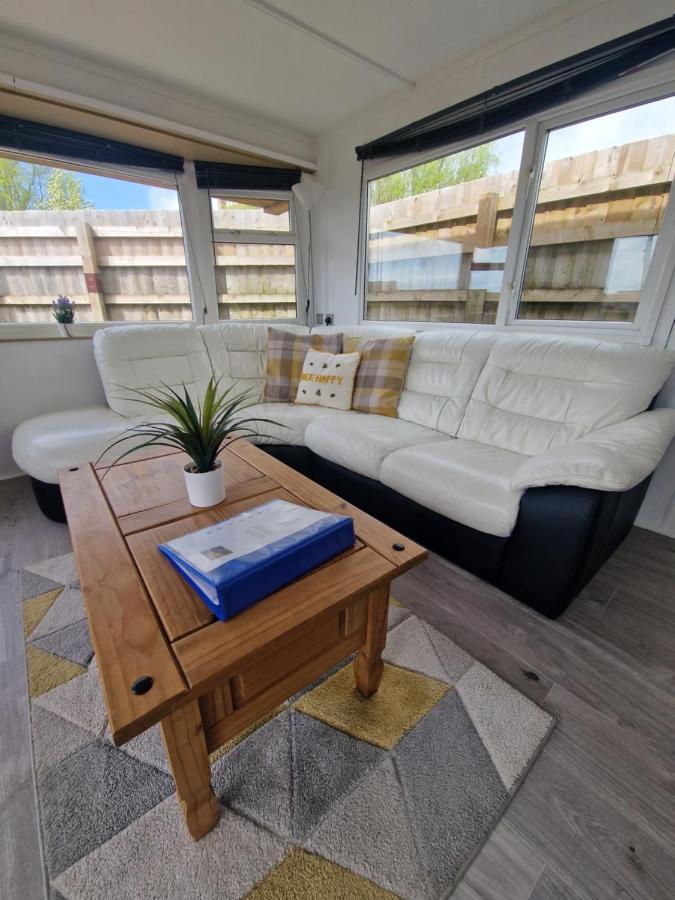 Featheredge Corner Lodge Веллс Екстер'єр фото