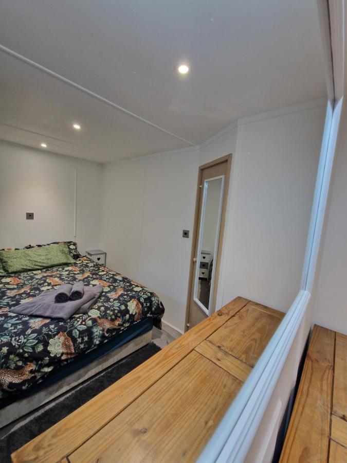 Featheredge Corner Lodge Веллс Екстер'єр фото